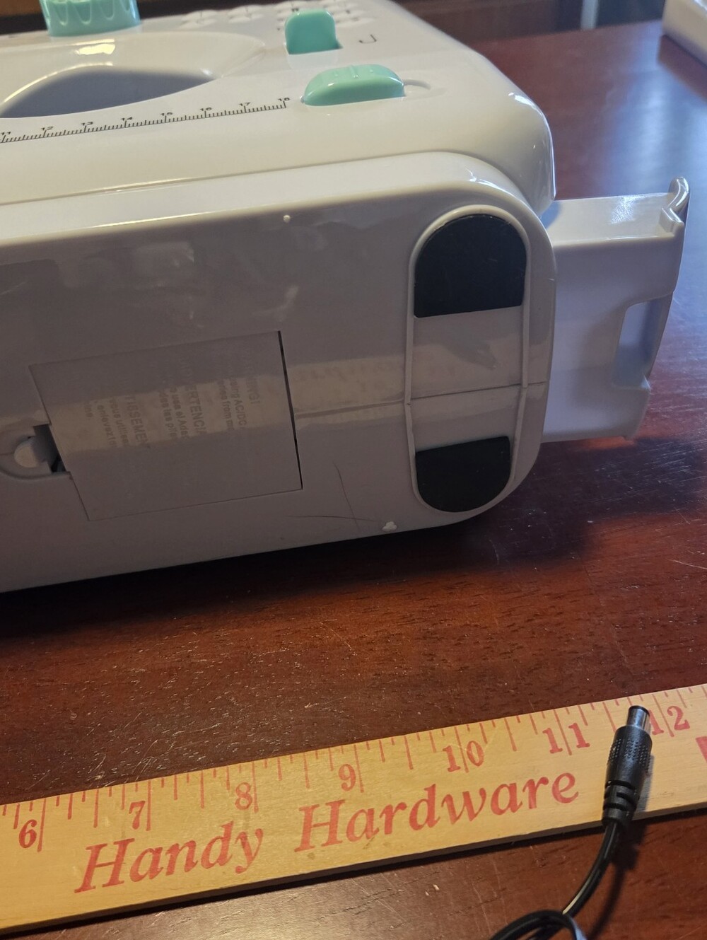 Compact Sewing Machine - Picture 5 of 6